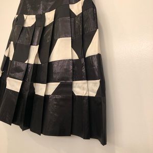 Custo Barcelona geometric BW pleated skirt. 38.